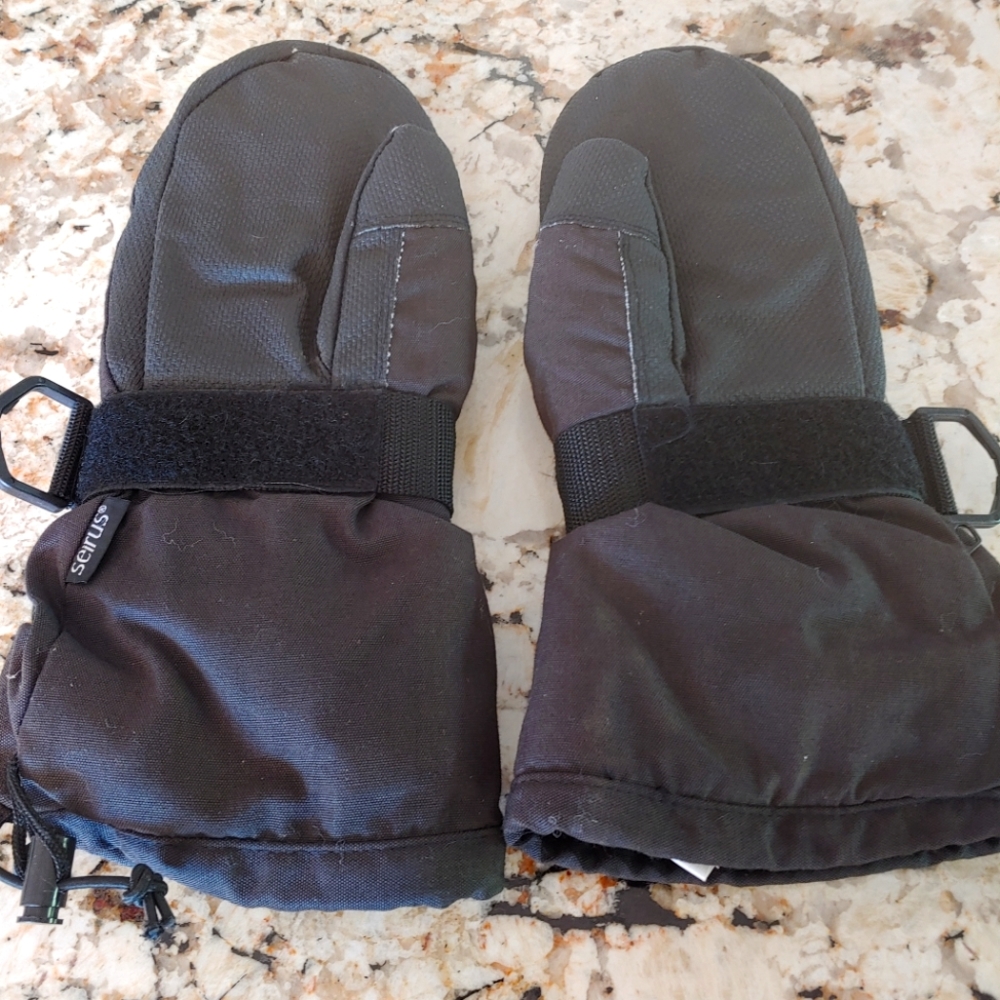 Seirus Snowboarding Gloves, Medium